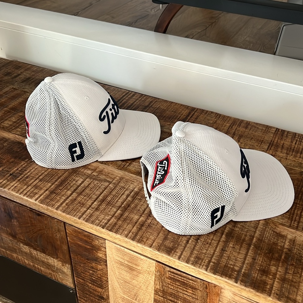 Titleist PRO V1 Tour Only golf hats white with navy - Picture 4 of 5